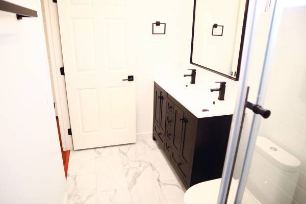 $1,699,000 / 6br - 2934ft2 - COMPRE CON FINANCIAMIENTO DEL VENDEDOR O ARRIENDO CON OPCIÓN A COMPRA. EN VENTA POR PROPIETARIO. SIN AGENTE N (DOWNEY)63812199081987121