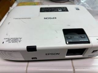 EPSON EB-1925W プロジェクター 中古プロジェクター EPSON EB-1925w 特価品！｜アップドラフト
