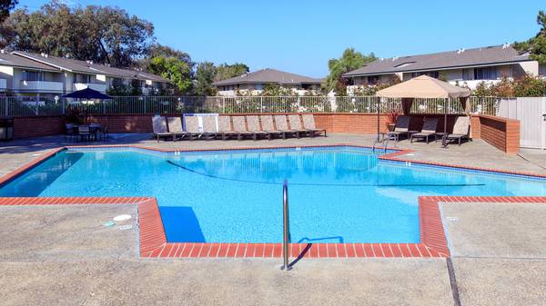 $3,683 / 2br - 960ft2 - In Foster City, Serene Courtyard Views, 2/BD 2/BA (foster city)63682796231681122