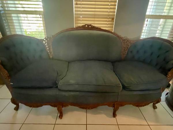 1920's couch 1