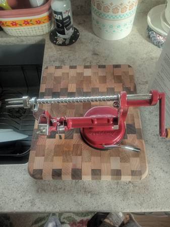 Apple peeler 1