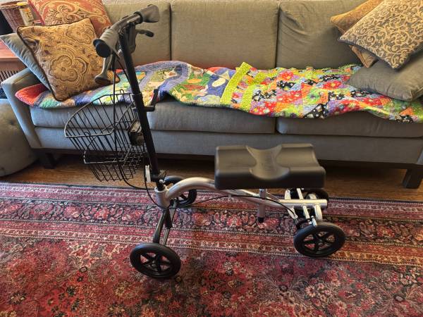Nova knee scooter 1
