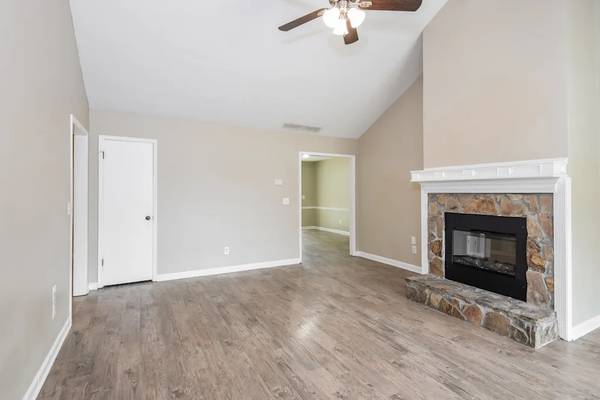 $1,095 / 3br - 1281ft2 - House for rent (Norcross, GA)63963858650627121