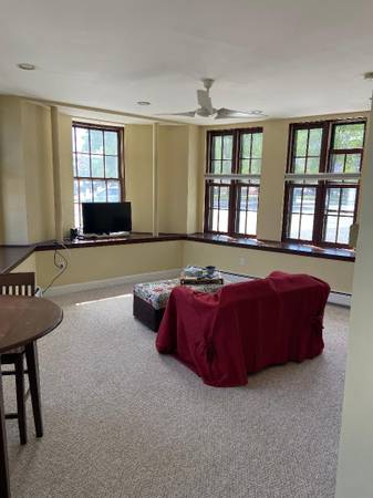 $2,000 / 1br - 800ft2 - Waterfront neighborhood Chelsea (Chelsea)63699488504577122