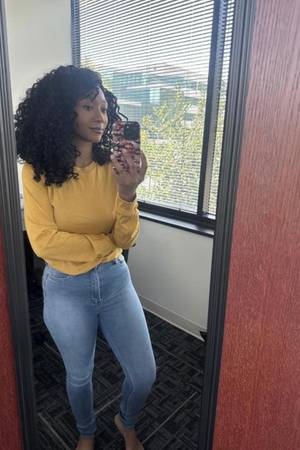 Female offering to help for free. 1