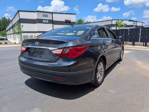 2013 Hyundai Sonata  GLS Sedan 4D Sedan - $5,990 (Auto Nova LLC)63620814989187123