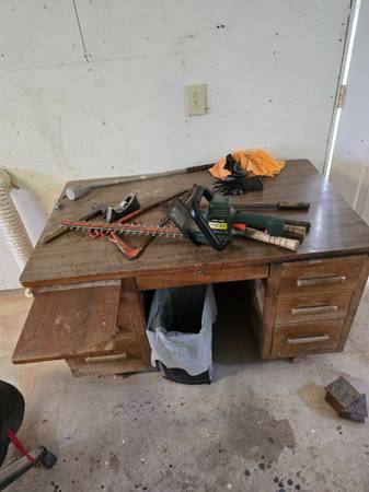 Desk 1
