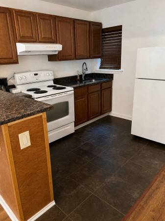 1 BR Apt 3Rd floor 1