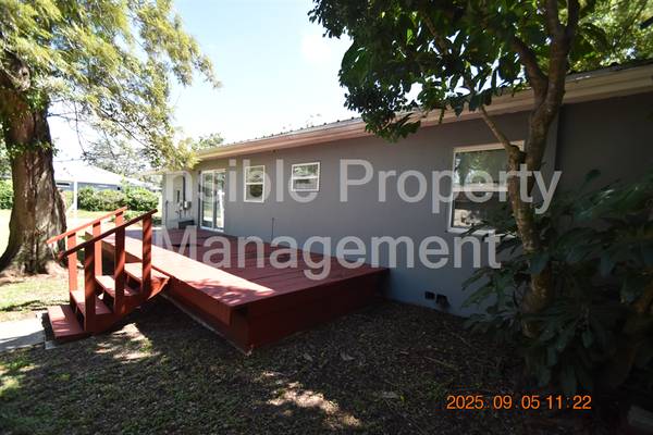 $2,095 / 3br - 1144ft2 - 4326 22nd St. N  3 bed SFR, carport, large yard, no carpet, no HOA (St Pete)63991086069891123