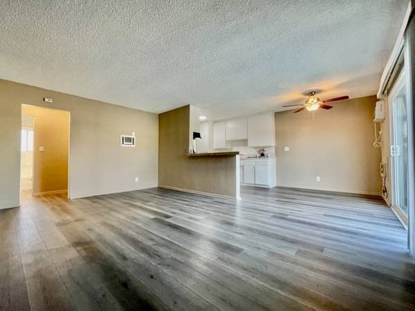 $1,695 / 2br - Palm Springs Courtyard – Remodeled 2 Bedroom with Pool (palm springs, cathedral city)63668371025411124