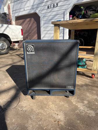 Ampeg bass cab 1