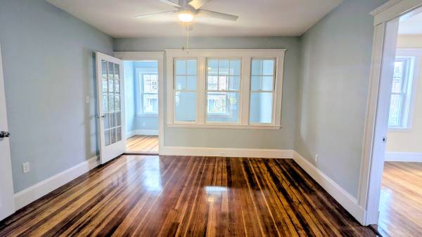 $2,600 / 2br - *NO FEE* Renovated Apt / Driveway Parking/Available NOW/Great Location (Watertown)64194266341761120