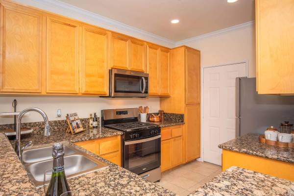 $3,069 / 3br - 1344ft2 - Creep It Real in This Huge 3BR Townhouse 🎃 (17621 W. Pauline Ct., Los Angeles, CA)63876484350593120