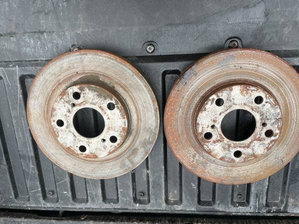 Front Brakes Roters Calipers Pads from 2005 Toyota Camry LE 1