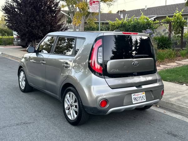 2018 Kia Soul plus, clean title - $6,700 (mountain view)63470229923715124