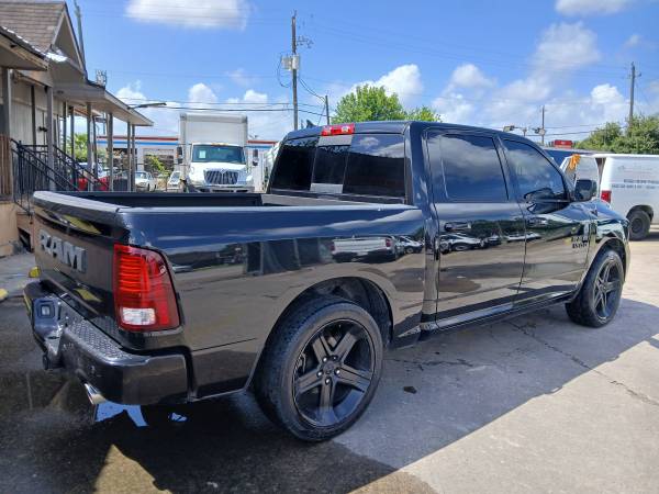 2018 RAM 1500 CREW CAN NIGHT - $17,999 (Houston)63622281297155123
