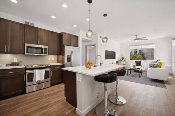 $2,231 / 1hab - 1322ft2 - Deléitate en cada detalle. Nuestras casas están diseñadas para el confort. (Phoenix)63623922687745121