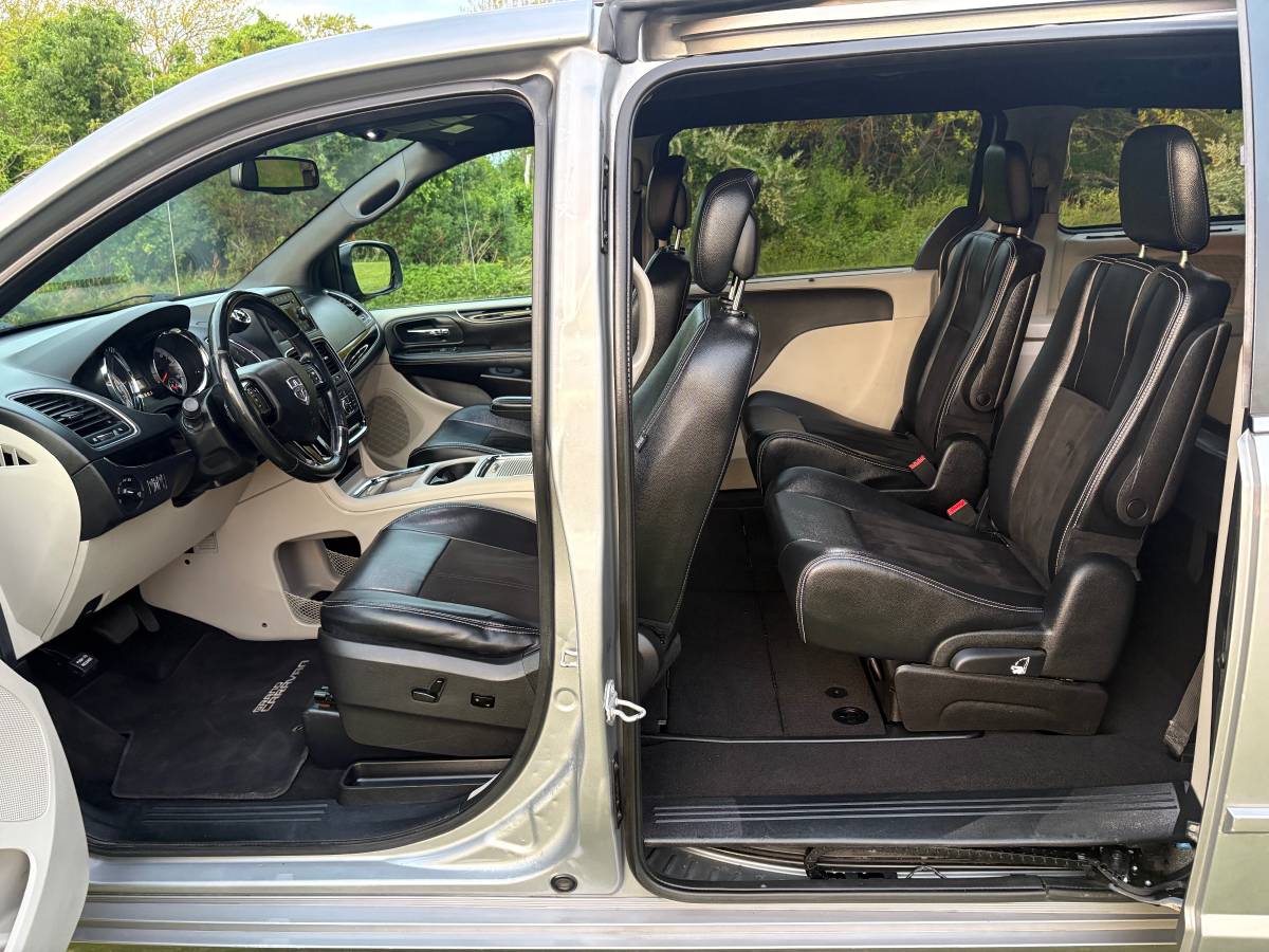 2016 Dodge Grand Caravan SXT Plus