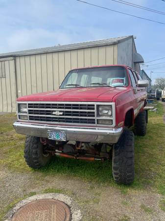 1989 Chevy suburban - $3,500 (Astoria)63618519127553121