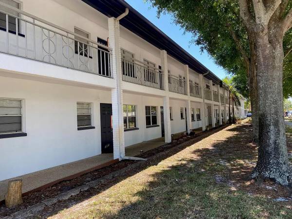 $1,595 / 2br - FOR RENT (DM3) (Saint Petersburg)63991228671490121