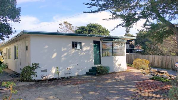 Seaside quiet off-street 1 bed 1 bath $2025 1