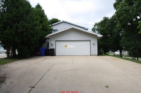 $1,230 / 2br - 1400ft2 - Large 2 Bedroom (Appleton)63845964196481121