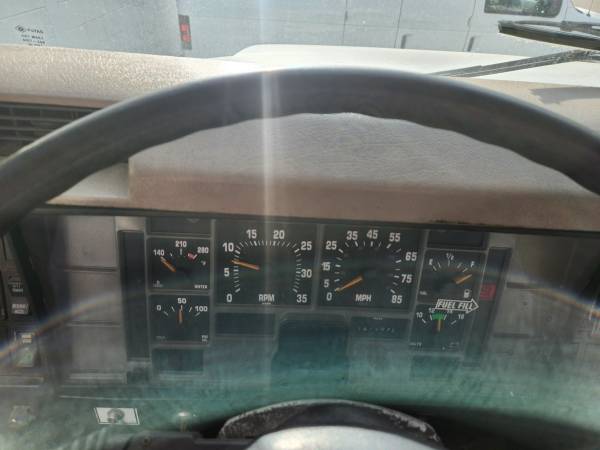 2001 International 26ft - Photo 7