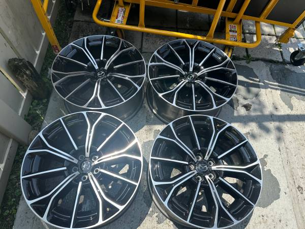 2025 Mazda CX70/90 take offs 1