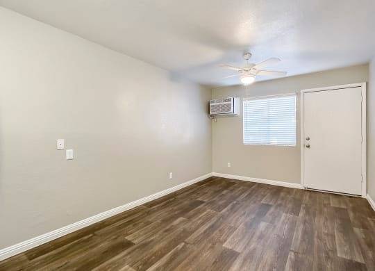 $780 / 321ft2 - 75.00 admin+150 off total M/I on sel. units by 9/30-open house9/26 (5104 E Van Buren Street, Phoenix, AZ, USA, Phoenix, AZ)63966951548035120