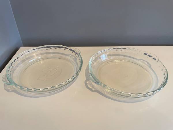 Vintage PYREX Clear Glass Pie Plates, 75th Anniversary Dish, LIKE NEW! 1
