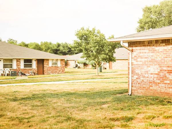 $850 / 2br - 932ft2 - 2/BD, Área de picnic y parrilla, Pagos de alquiler flexibles (3225 E Goldenrod Ave, Terre Haute, IN)63675863343107122