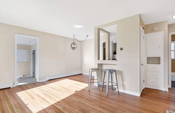 $3,100 / 3br - 1181ft2 - Remodeled Single Family with Yard and Huge Garage! (Denver)63973500164738122