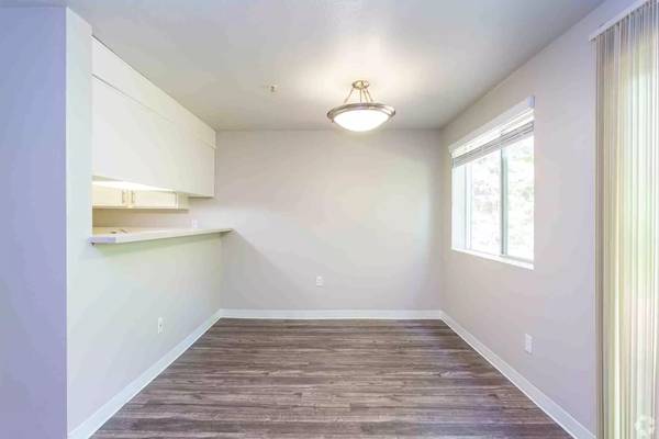 $1,899 / 2br - 962ft2 - Beautiful 2 bedroom, 2 bathroom with gorgeous views! 962 Sq Ft! (Fife)63808131211651124