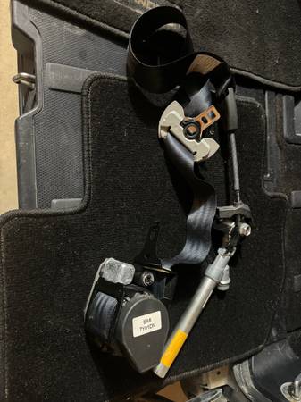 2010 Mitsubishi Outlander collision repair parts 1