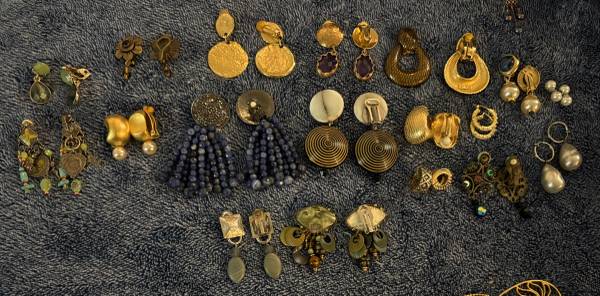 Earrings & necklaces 1