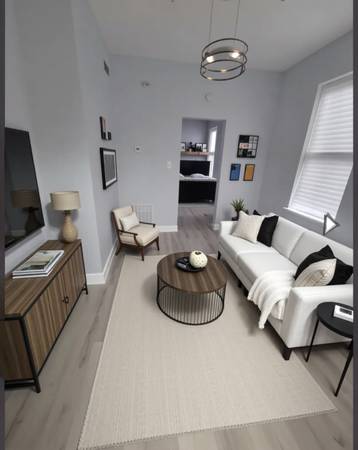 $1,400 / 2br - !!1 Month Free Rent!! Updated 2bed/1bath with microwave! (Chicago)63960012298371120