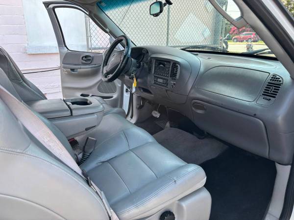 2002 Ford F-150 Lariat 4 - Photo 11