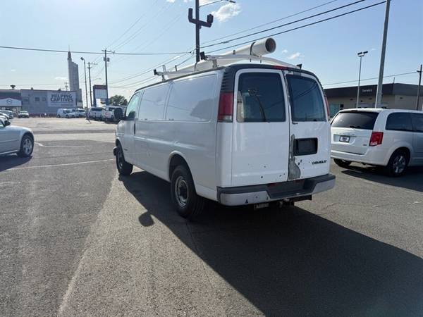 Chevrolet Express G3500 1997 - $2.900 (8814 E. SPRAGUE SPOKANE VALLEY WA 99212)63613058526849124