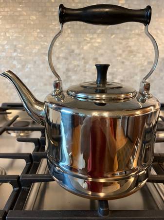 Tea kettle 1
