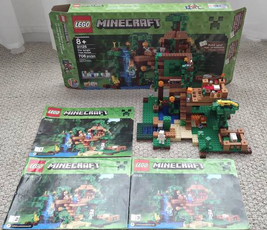 LEGO Minecraft The Jungle Tree House 21125 - Retired Set 1