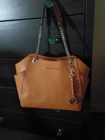 Micheal kors 1