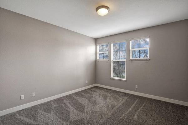 $4,049 / 4br - 2433ft2 - Cardio & Weight Room, Jockey Clubhouse, Upgraded Kitchen Faucets (napa county)63657998050177120