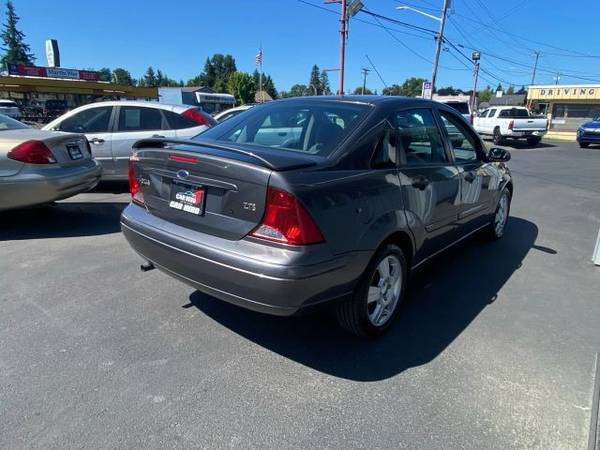 2004 Ford Focus ZTS Sedan 4D - $3,995 (_Ford_ _Focus_ _Sedan_)63484809534721124