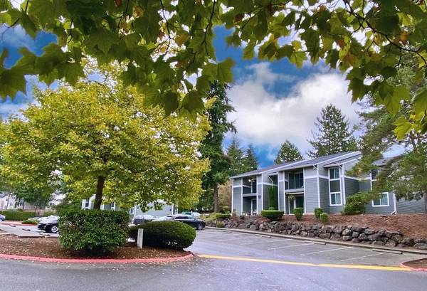$1,795 / 2br - 815ft2 - Work & Play at Home: Benson Village's Diverse Amenities (Kent)63808130868737122