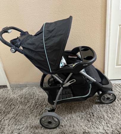 Babytrend 3 wheel stroller 1