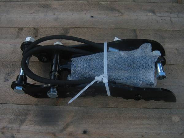 Hydraulic Thumb for mini excavator 1