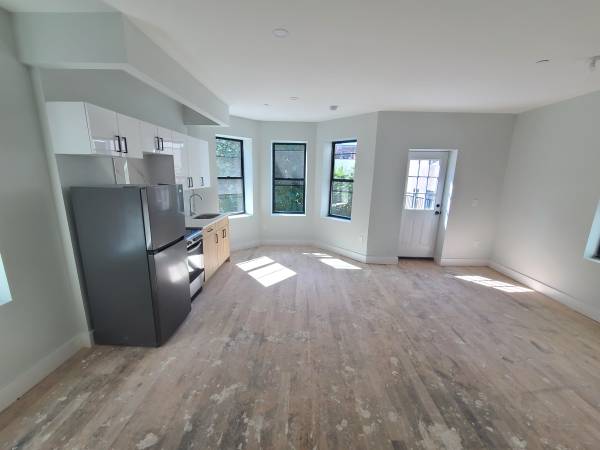 $2,650 Hermoso apartamento estudio con terraza masiva (Crown Heights)63809019432705124