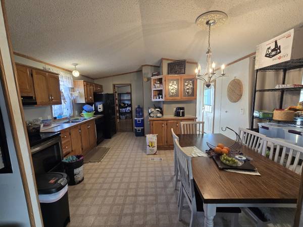 $74,900 / 3br - 1216ft2 - Large Lot!  Landscaping! (Farmington)64003961873667122