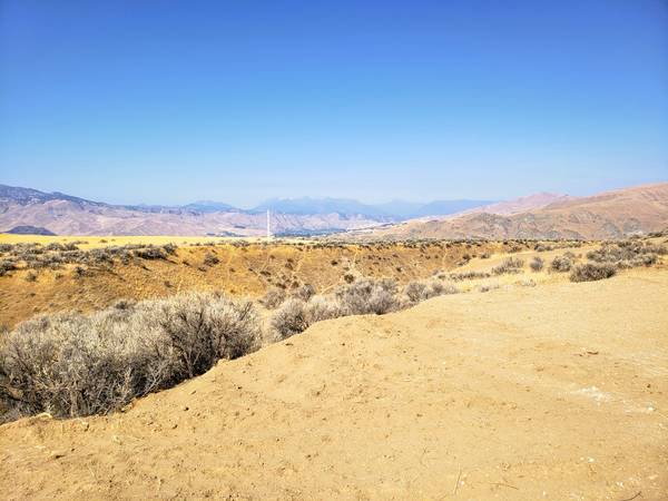 $55,000 5.87 Acre Parcel in North East Wenatchee (East Wenatchee WA)63654683955843124
