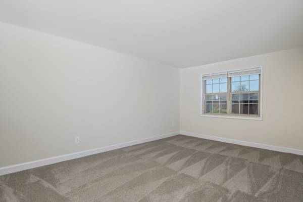 $1,710 / 1br - 850ft2 - Spacious Rooms, Plush Wall-to-Wall Carpet63916758473730123